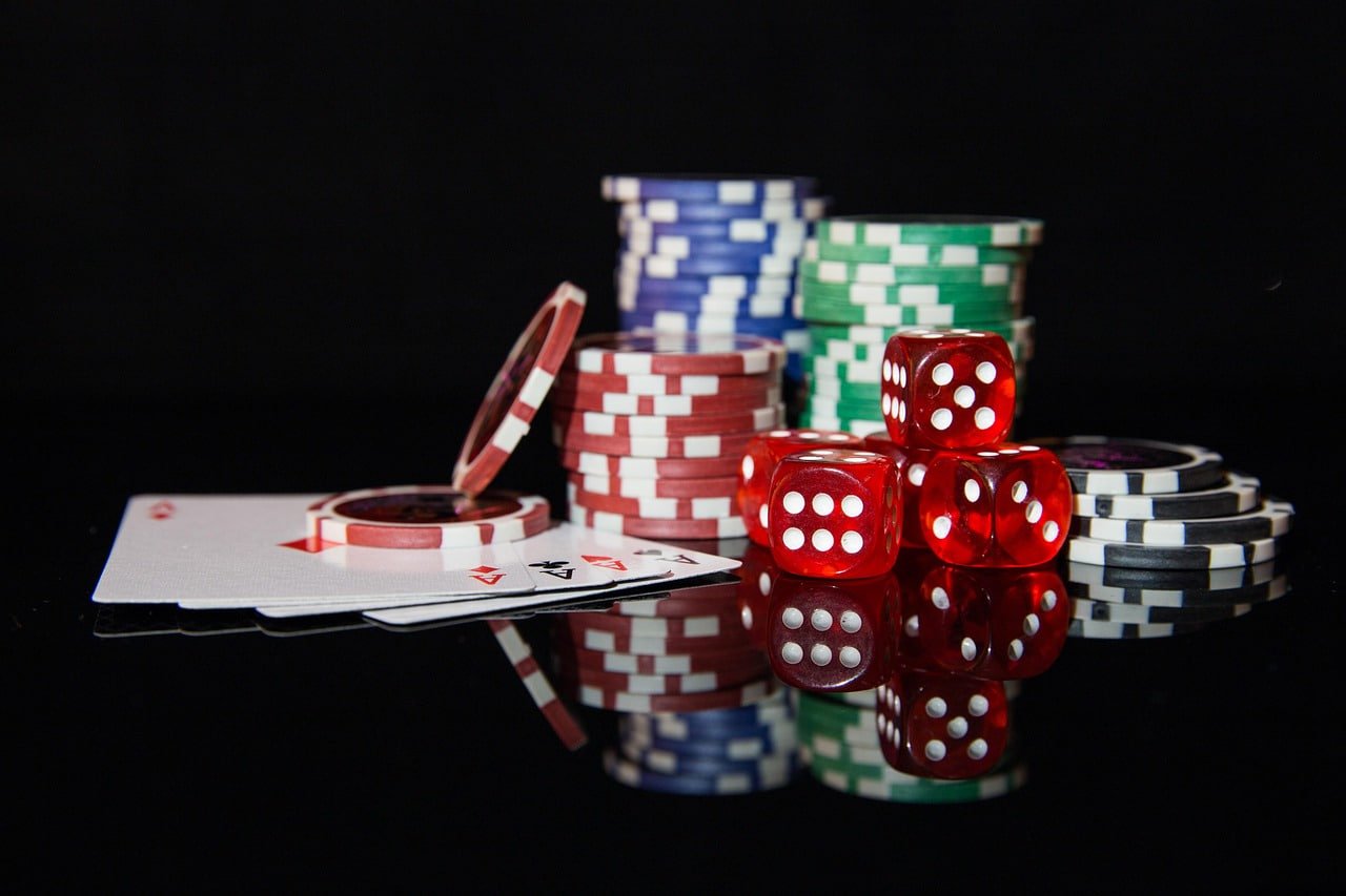 ji3 platform overview showing casino and sports sections on mobile